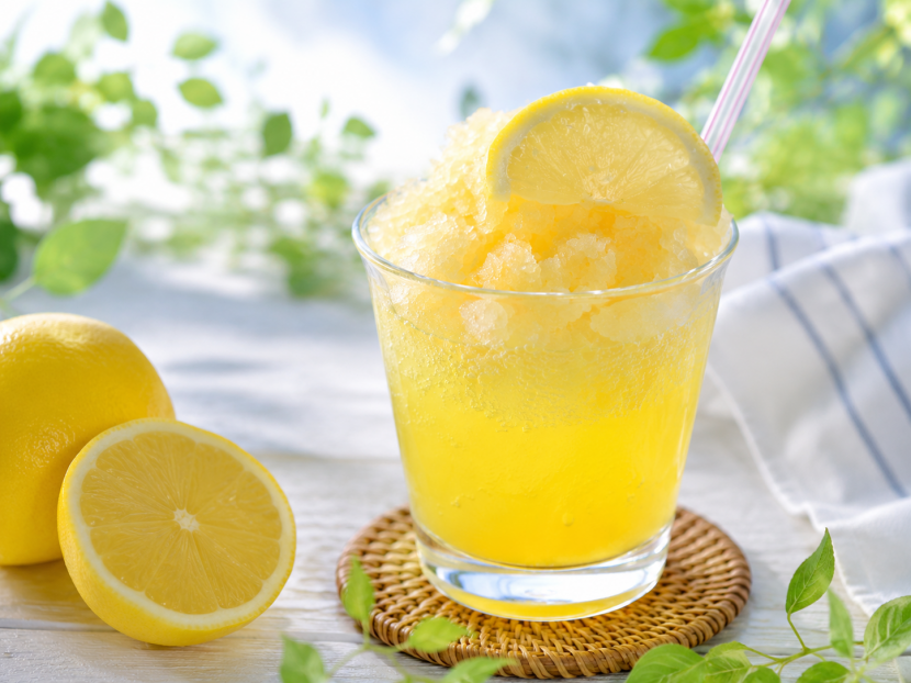 夏にぴったり！爽やかアレンジ♬「フローズンビタソーダ」の作り方
