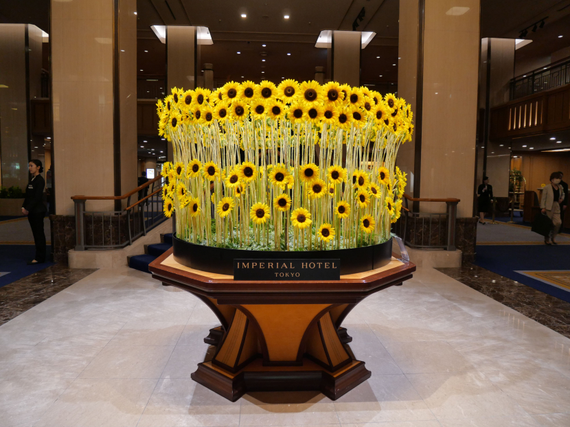 帝国ホテル本館ロビー 今月の装花